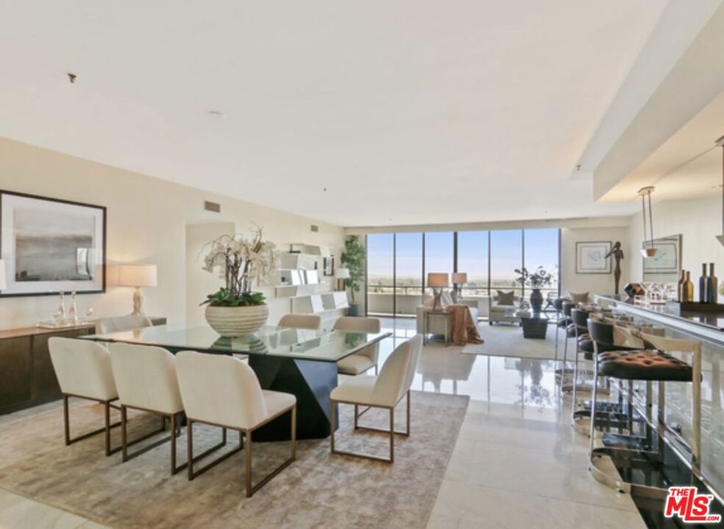 Photo of 10660 Wilshire Boulevard #1007, Los Angeles, CA 90024 (MLS # 26651673)