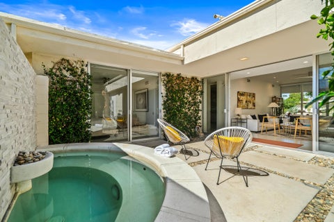 Photo of 260 Desert Lakes Drive, Palm Springs, CA 92264 (MLS # 219153598PS)