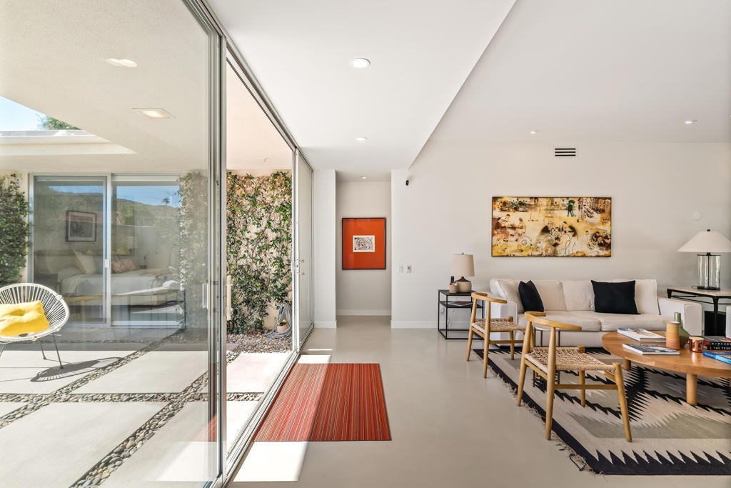 260 Desert Lakes Drive