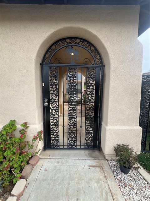 Photo of 9840 Shadow Mountain Dr, Moreno Valley, CA 92557 (MLS # IV25253302)