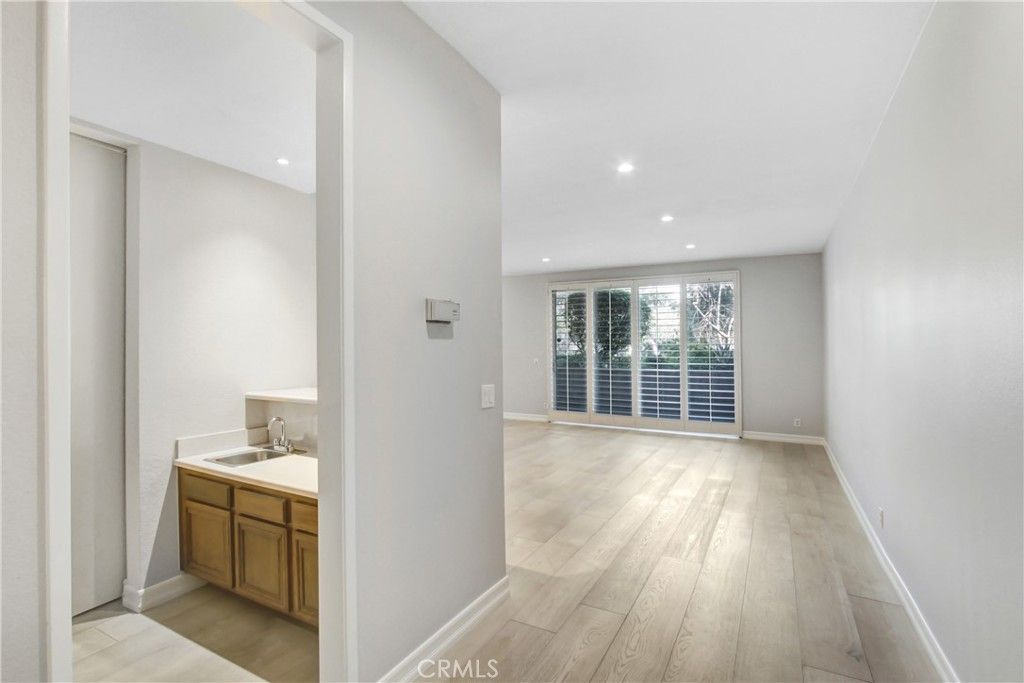 Photo of 4949 Genesta Avenue #104, Encino, CA 91316 (MLS # SR25271014)