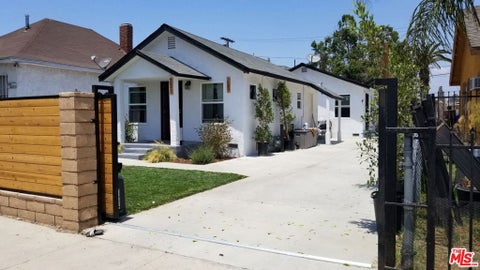 Photo of 229 W 84th Street, Los Angeles, CA 90003 (MLS # 26989983)