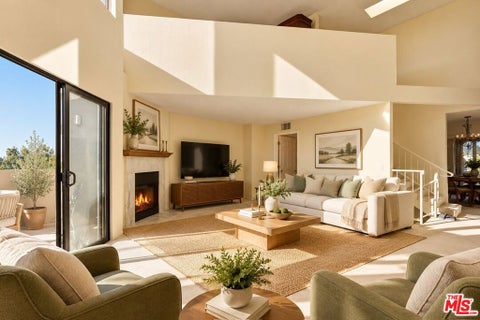 Photo of 1846 N Alvarado Street, Los Angeles, CA 90026 (MLS # 26104697)