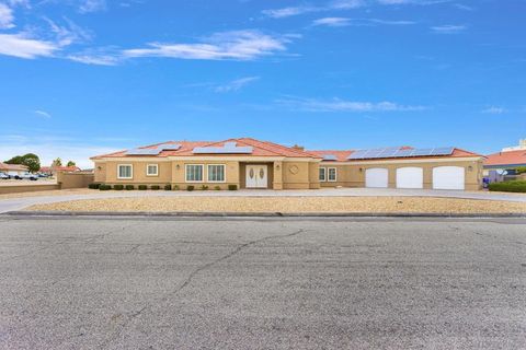 Photo of 14492 Mast Lane Ln, Helendale, CA 92342 (MLS # 2600052SD)