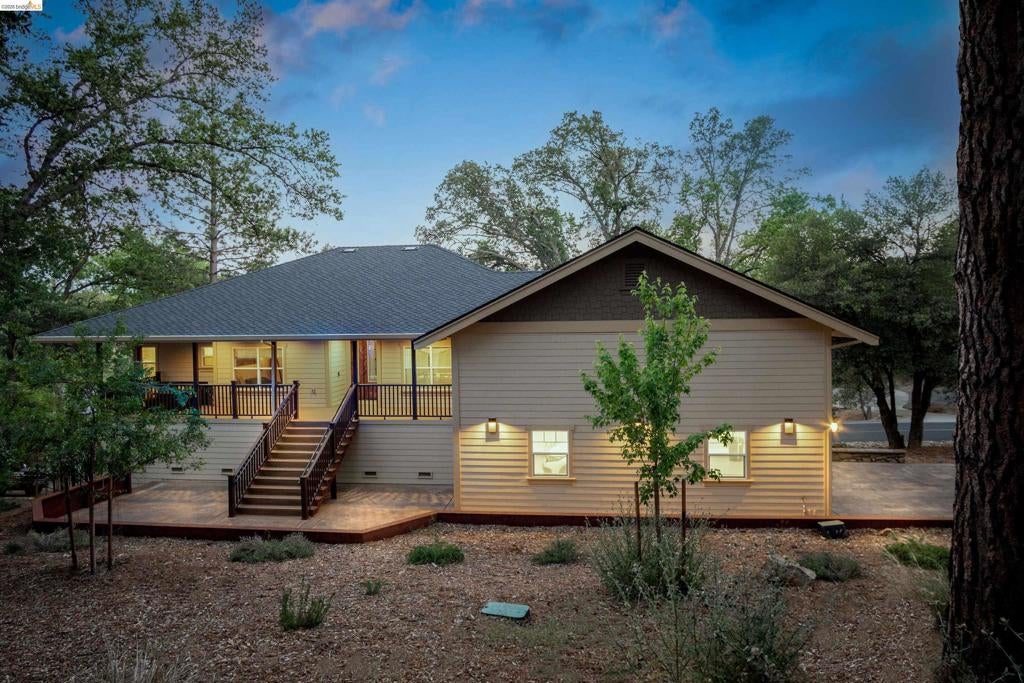 20145 Pleasantview Dr