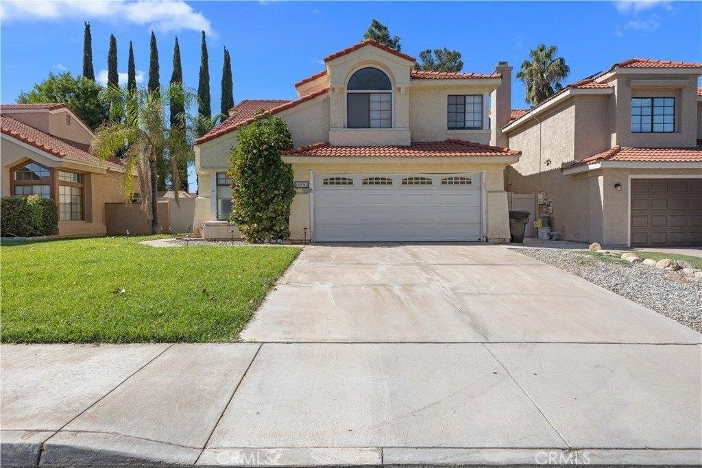 Discover this beautiful four-bedroom, two-bathroom two-story home in Redlands, California. This property features
upgraded granite tile work throughout, adding a touch of elegance to the spacious interior. Enjoy outdoor living with a
lovely pool and spa, perfect for relaxing or entertaining. Situated in a quiet cul-de-sac, this home offers a peaceful atmosphere
in a friendly neighborhood. It's conveniently located close to schools, shopping, and parks, making it ideal for families and those
who love to stay active. Dont miss the opportunity to make this charming house your new home!