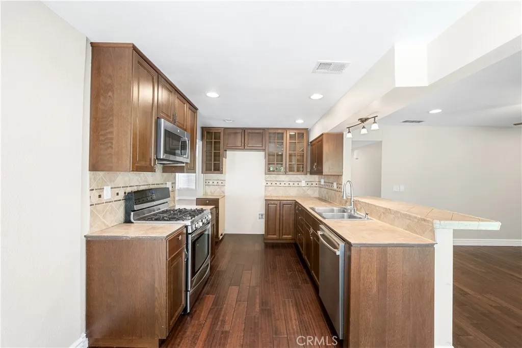 Rancho Cucamonga, California 91701, United States, 4 Bedrooms Bedrooms, ,3 BathroomsBathrooms,Residential,Active,172631