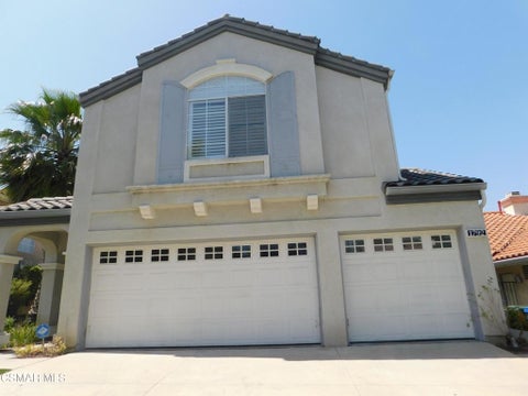 Photo of Thousand Oaks, CA 91320 (MLS # 226004878)