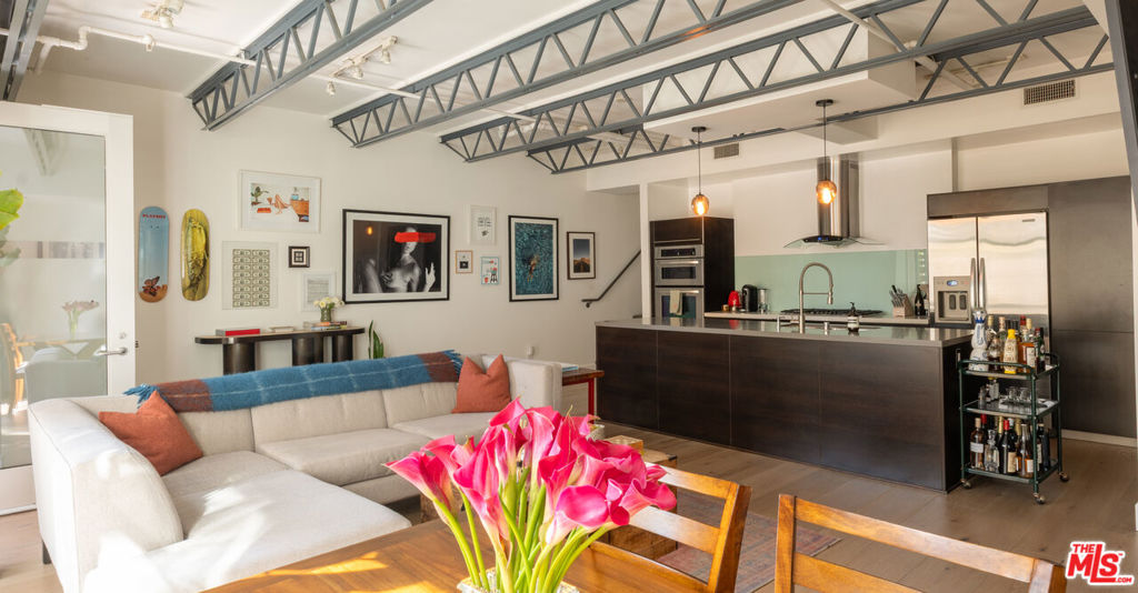 1250 N Harper Avenue 411