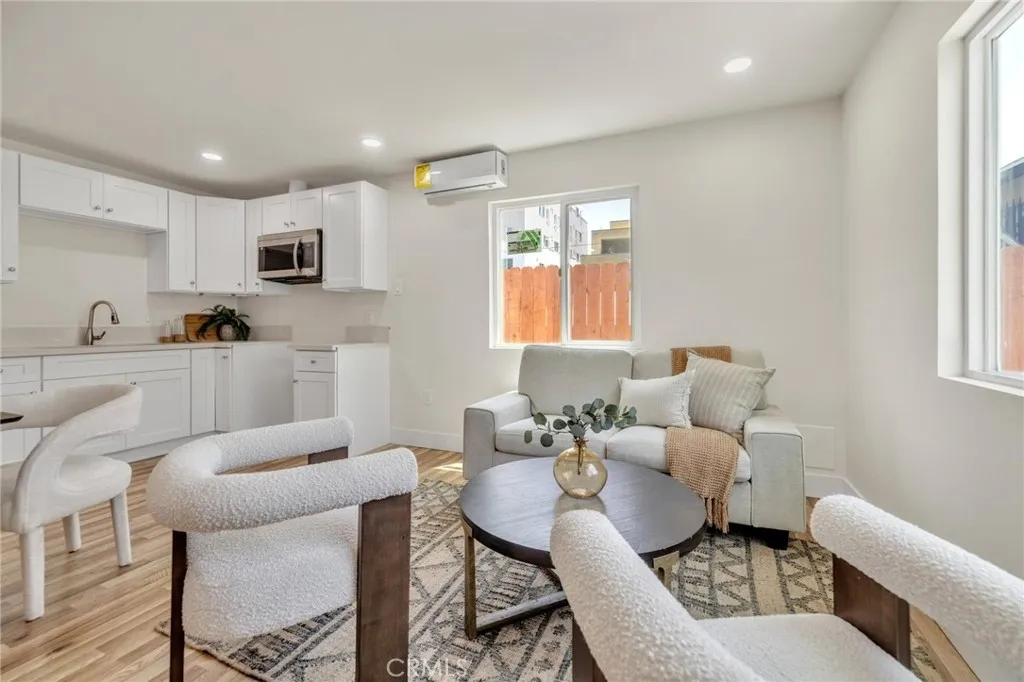 Los Angeles, California 90037, United States, ,Residential,Active,156717