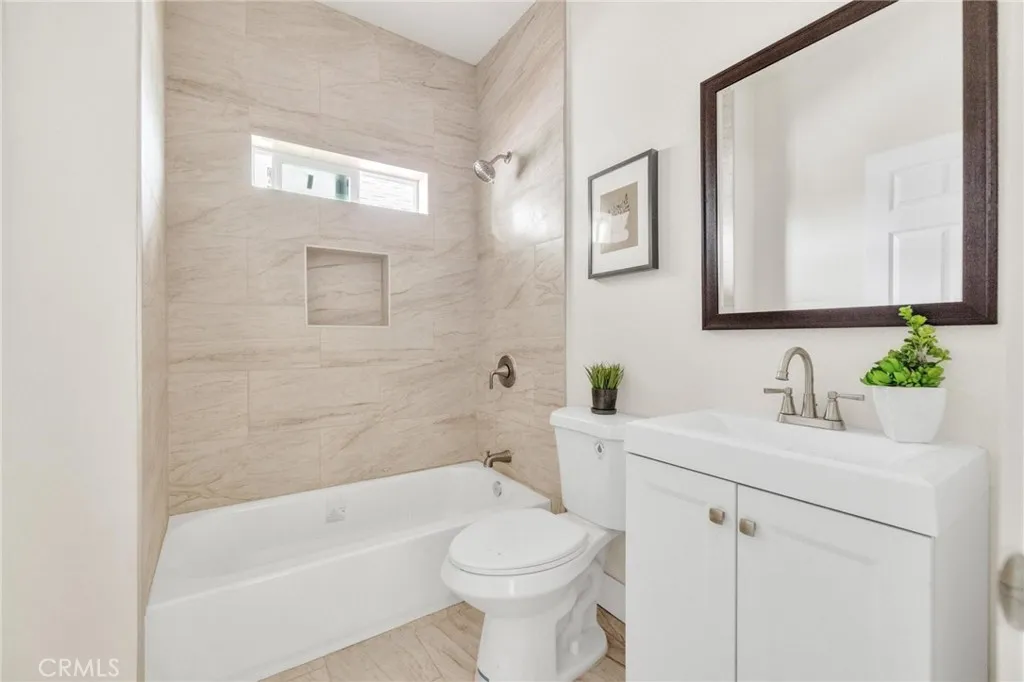 Los Angeles, California 90037, United States, ,Residential,Active,156717