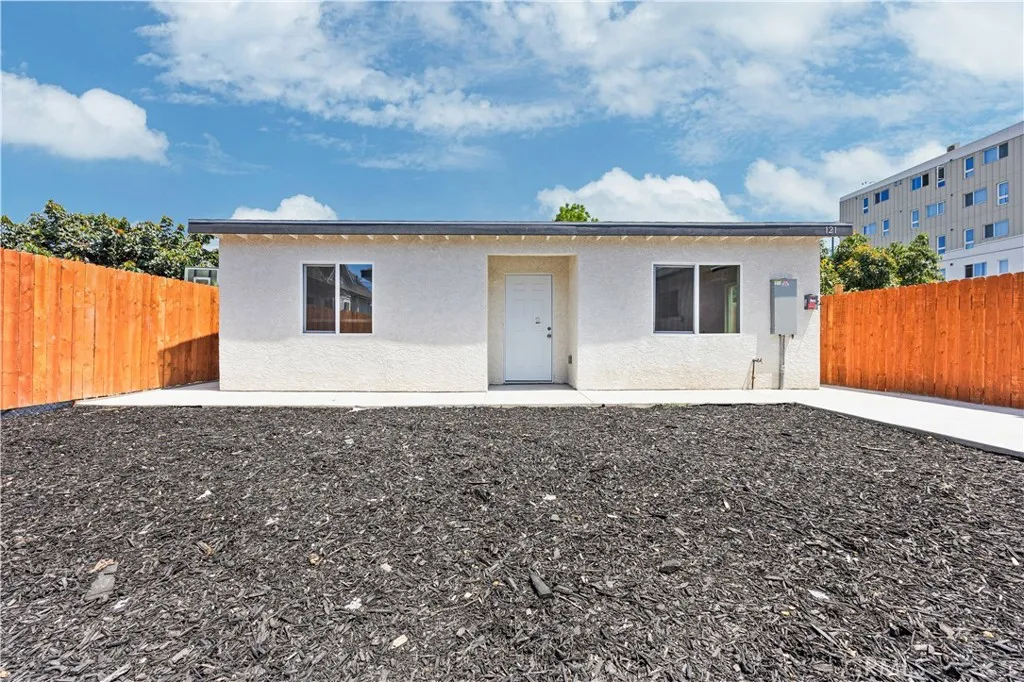 Los Angeles, California 90037, United States, ,Residential,Active,156717