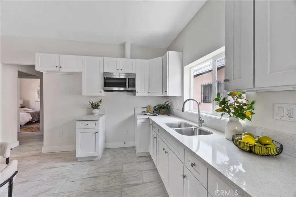 Los Angeles, California 90037, United States, ,Residential,Active,156717