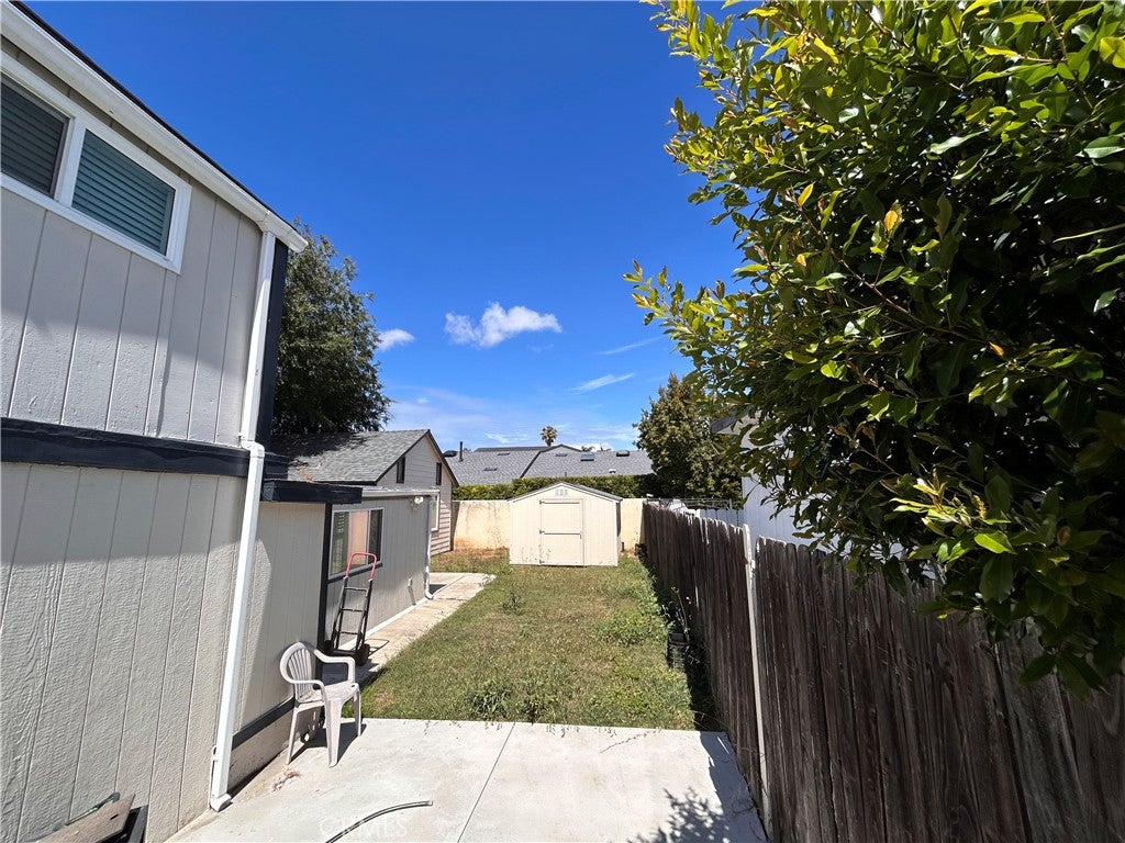 2653 Santa Ana