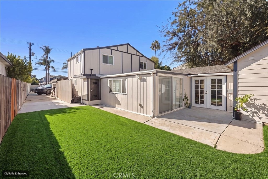 2653 Santa Ana