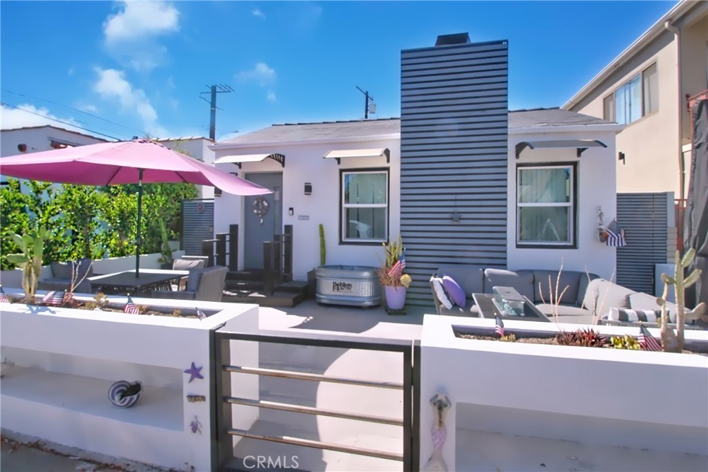 207 Santa Ana Avenue