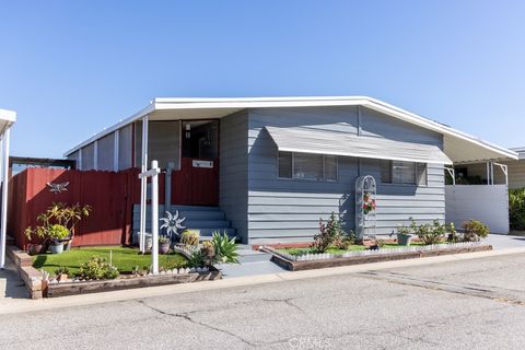 Photo of 2601 E Victoria St #211, Compton, CA 90220 (MLS # SB25236420) Photo of 2601 E Victoria St #211, Compton, CA 90220 (MLS # SB25236420)