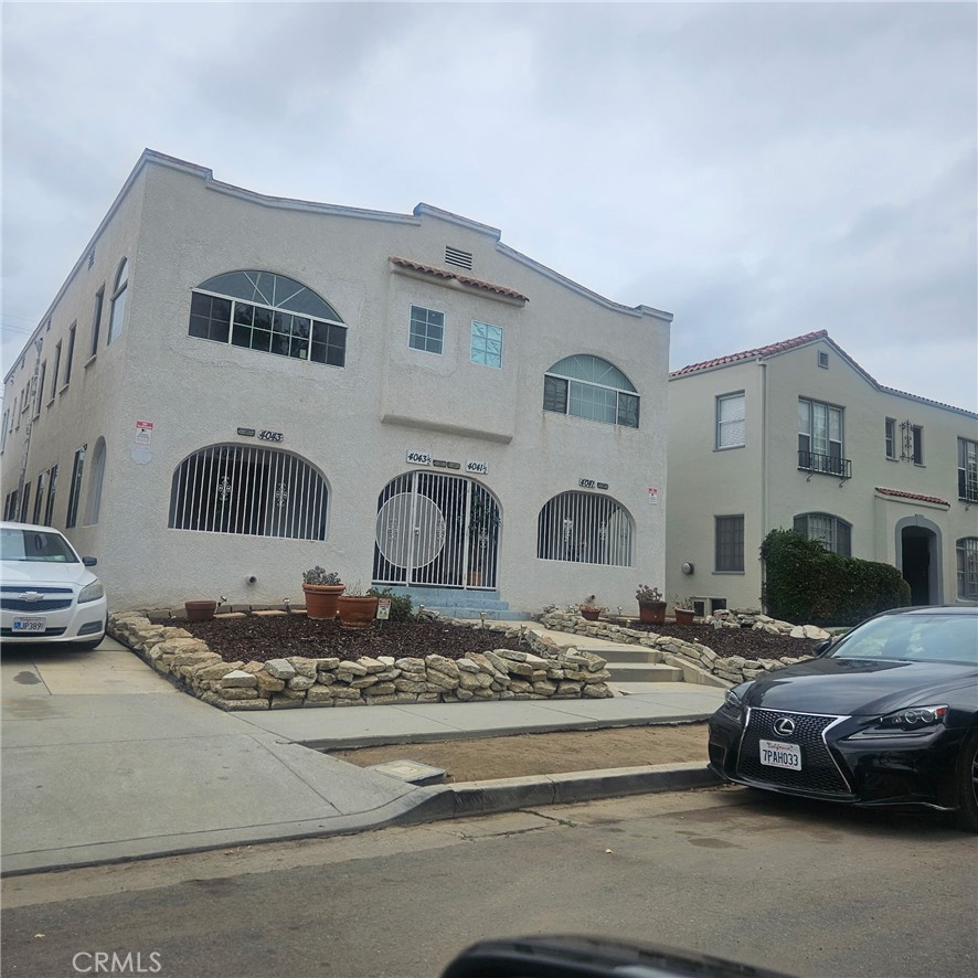 Imagine owning your own slice of sunny California real estate—in Mid-City, Los Angeles—a rare quadraplex brimming with potential. Whether you’re an investor seeking steady cash flow or a visionary ready to create long-term wealth, this property is the perfect canvas.
With bargain pricing, income-producing possibilities, and a prime location, it’s more than just a smart investment—it’s a golden opportunity. The property is ready for someone with imagination and a willingness to roll up their sleeves. Think cosmetic upgrades—new flooring, fresh paint, updated kitchens and bathrooms—that can quickly elevate both appeal and value.
Once the improvements are made, the reward is clear: increased rental income, stronger equity, and a prime foothold in one of LA’s most connected neighborhoods. From nearby shopping and dining to easy access across the city, the location is just as valuable as the property itself.
This isn’t just an investment—it’s your chance to transform potential into profit.