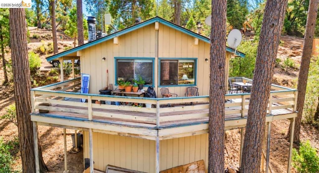 12016 Hillhurst Cir