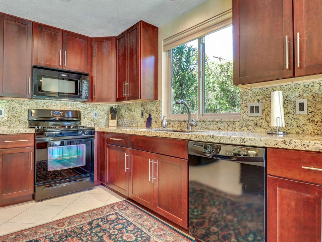 Tahquitz River Estat - Residential
