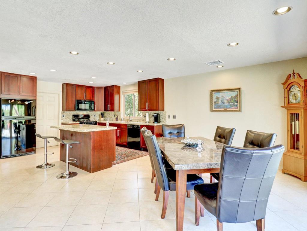 Tahquitz River Estat - Residential