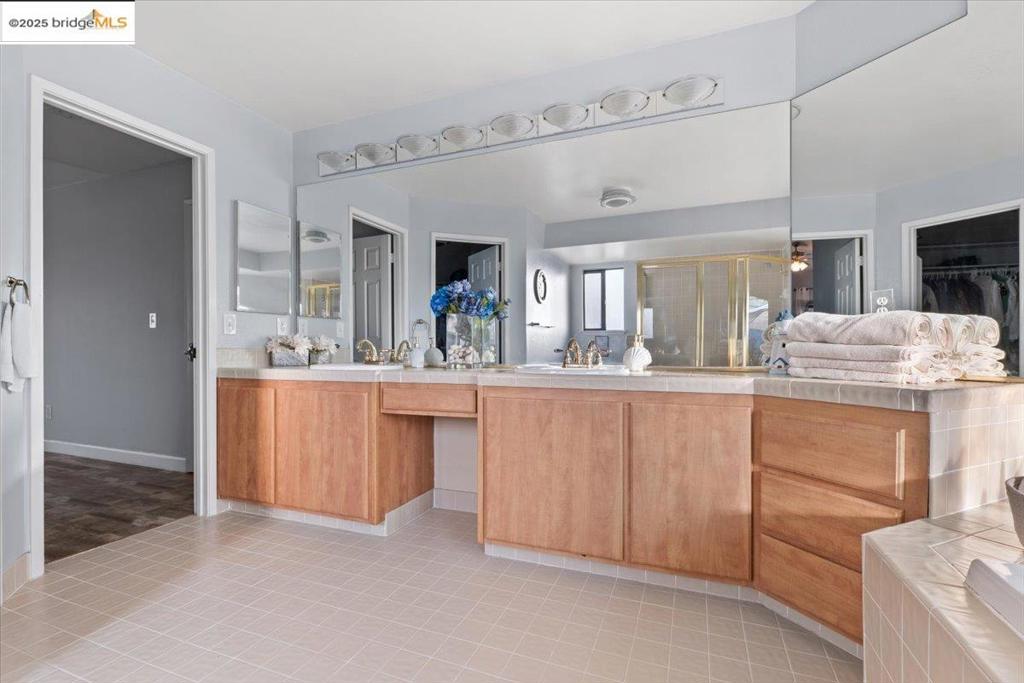 DELTA WATERFRONT ACCESS - Residential