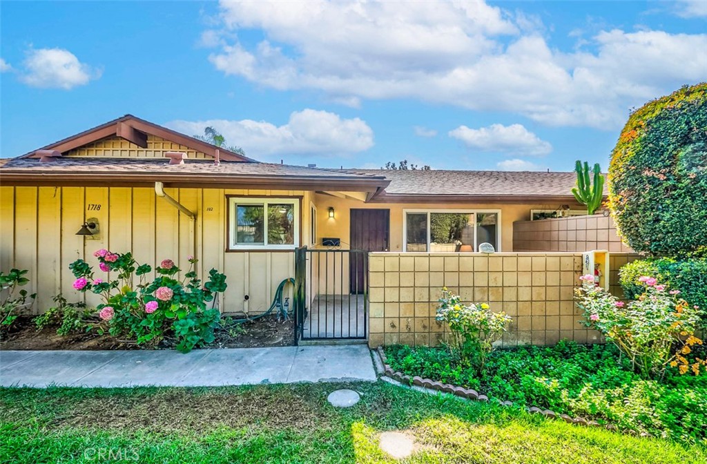 Coco Palms - Residential