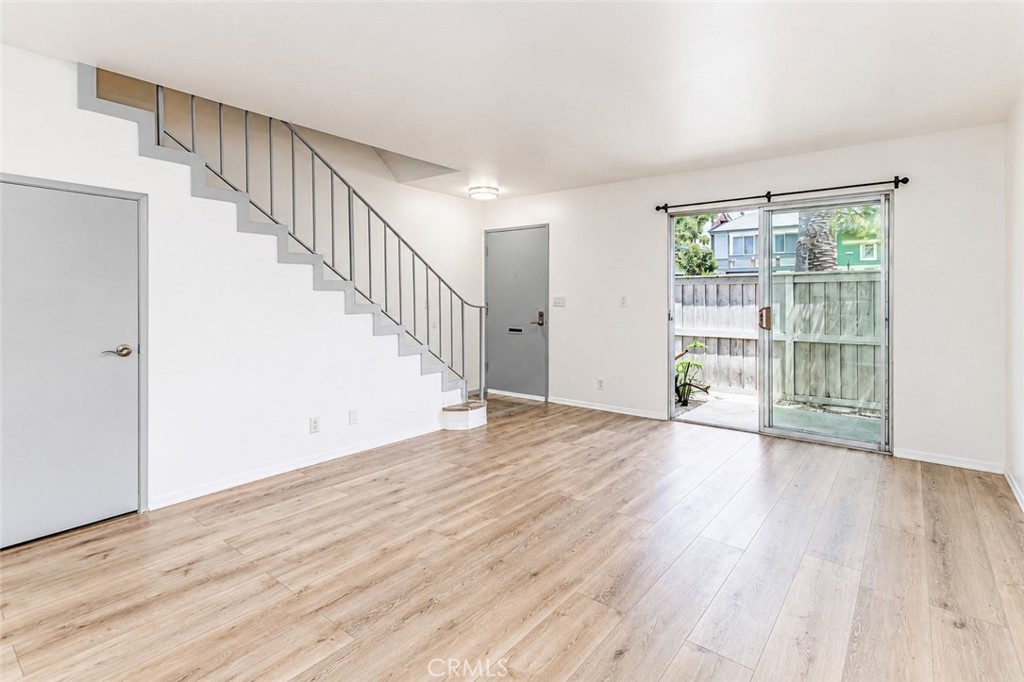 8098 Kerr Green