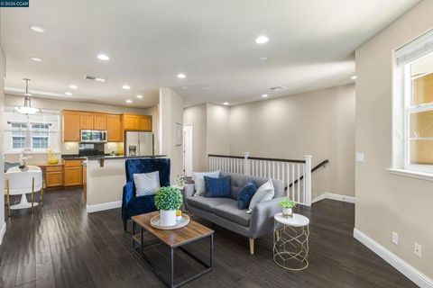 Photo of 1121 1121 Haven St St, Martinez, CA 94553 (MLS # 41123795)