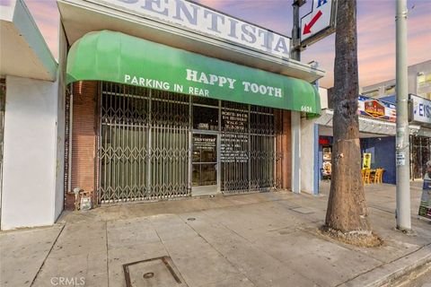 Photo of 6624 Van Nuys Boulevard, Van Nuys, CA 91405 (MLS # GD25152904) Photo of 6624 Van Nuys Boulevard, Van Nuys, CA 91405 (MLS # GD25152904)