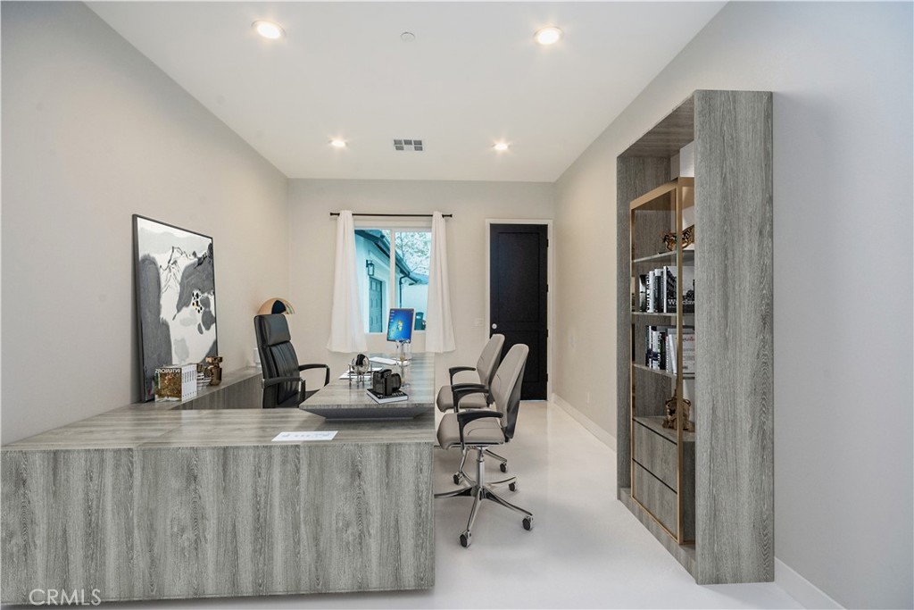 1204 Arbenz Circle