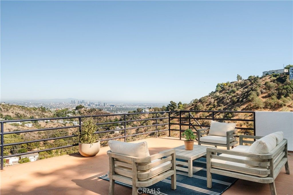 Photo of 8383 Wyndham Road, Los Angeles, CA 90046 (MLS # SR25198677)