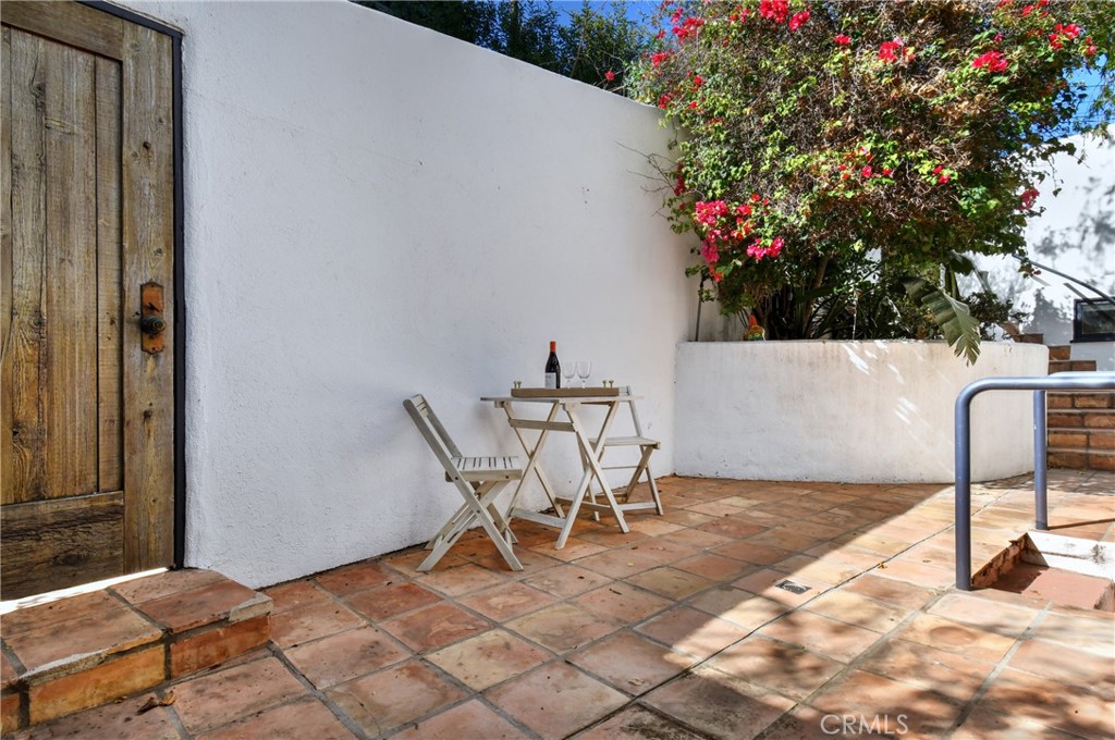 Properties 2 8383 Wyndham Road