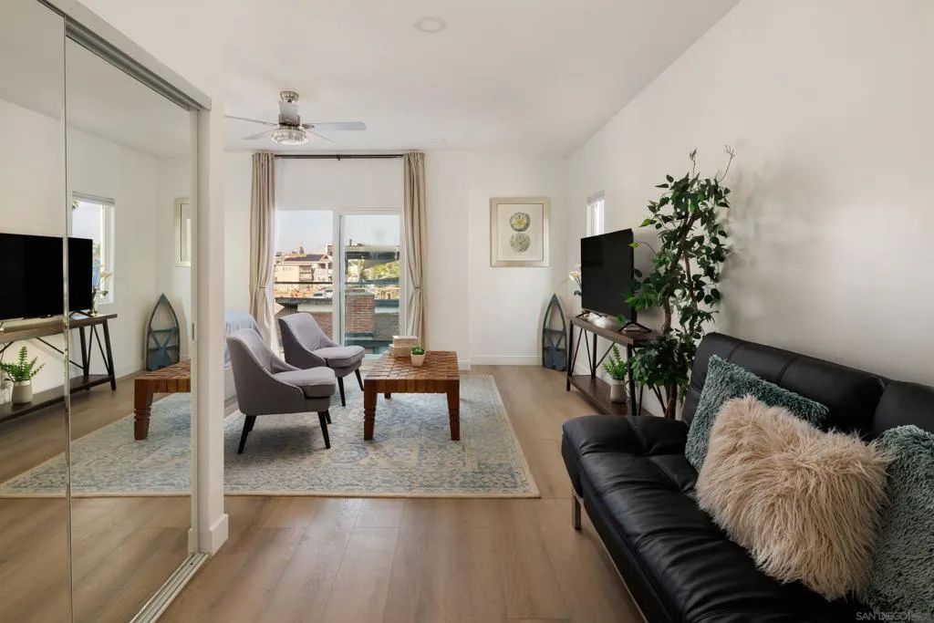 Imperial Beach, California 91932, United States, 4 Bedrooms Bedrooms, ,4 BathroomsBathrooms,Residential,Active,223994