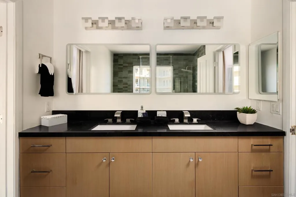 Imperial Beach, California 91932, United States, 4 Bedrooms Bedrooms, ,4 BathroomsBathrooms,Residential,Active,223994