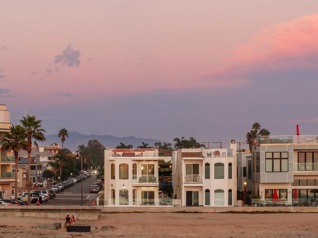 Imperial Beach, California 91932, United States, 4 Bedrooms Bedrooms, ,4 BathroomsBathrooms,Residential,Active,223994