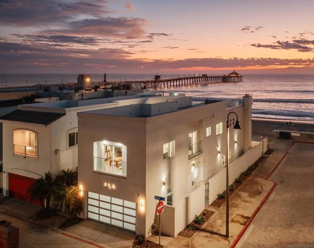 Imperial Beach, California 91932, United States, 4 Bedrooms Bedrooms, ,4 BathroomsBathrooms,Residential,Active,223994