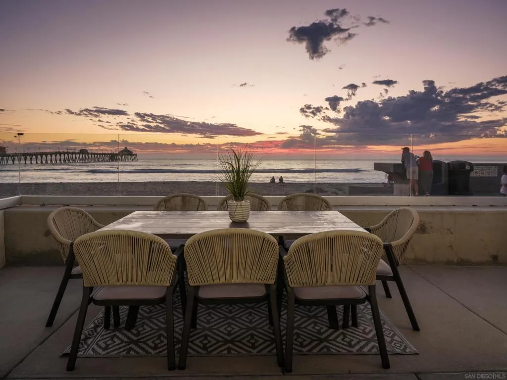 Imperial Beach, California 91932, United States, 4 Bedrooms Bedrooms, ,4 BathroomsBathrooms,Residential,Active,223994