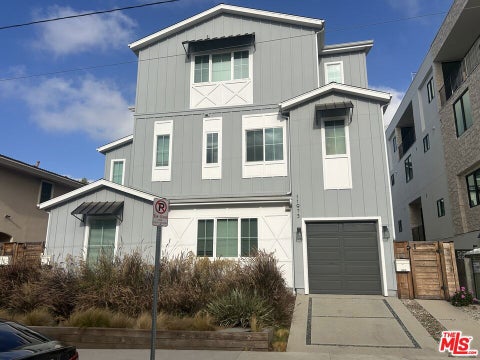 Photo of 11975 Mayfield Avenue, Los Angeles, CA 90049 (MLS # 26104314)