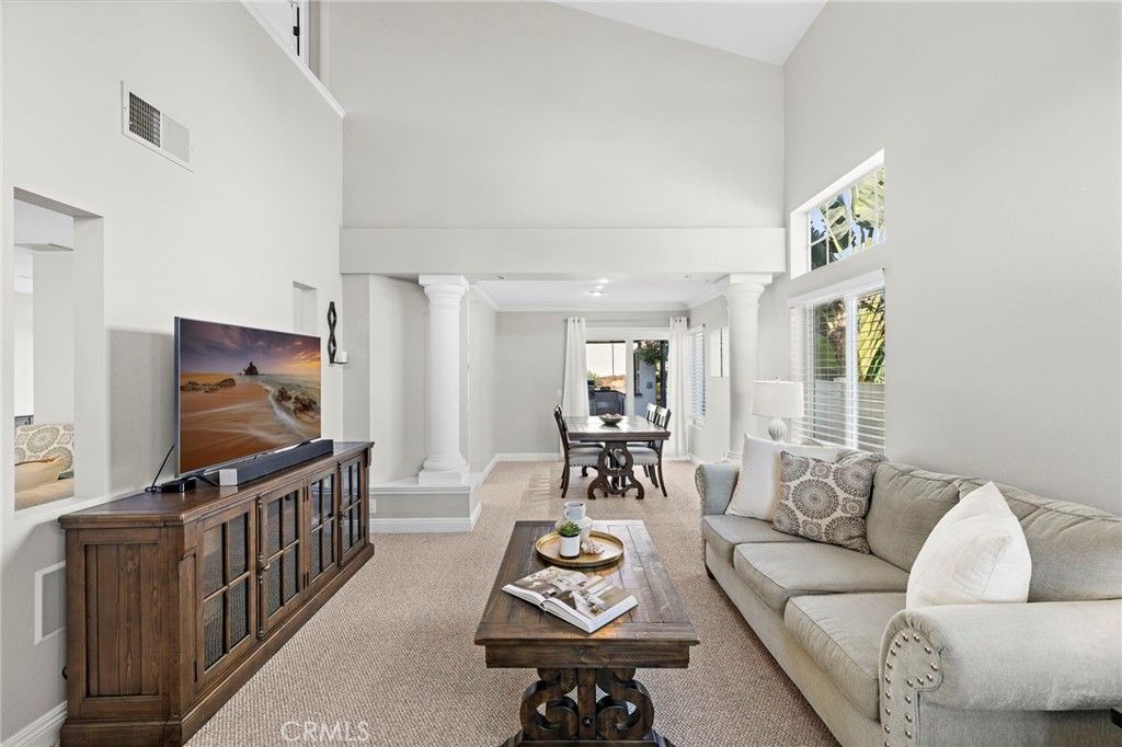 Photo of 2042 Redwood Crst, Vista, CA 92081 (MLS # OC25249324)