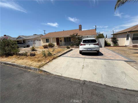Photo of 10619 Mcclemont AVE, Tujunga, CA 91042 (MLS # BB26187734)