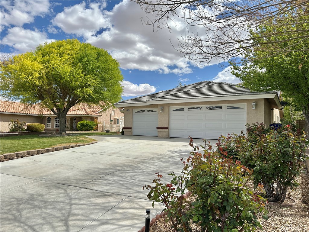 27813 Hummingbird Lane