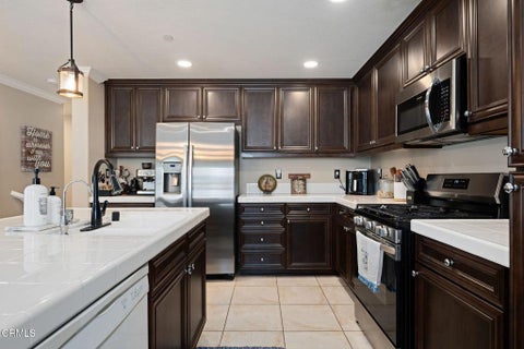Tiny photo for 3752 Dunkirk Drive, Oxnard, CA 93035 (MLS # V1-37635)