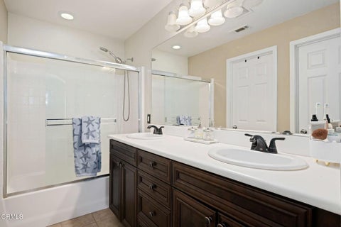 Tiny photo for 3752 Dunkirk Drive, Oxnard, CA 93035 (MLS # V1-37635)