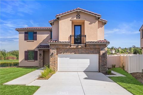 Photo of 3199 Morningfield Dr Drive, Chino Hills, CA 91709 (MLS # OC25166719)
