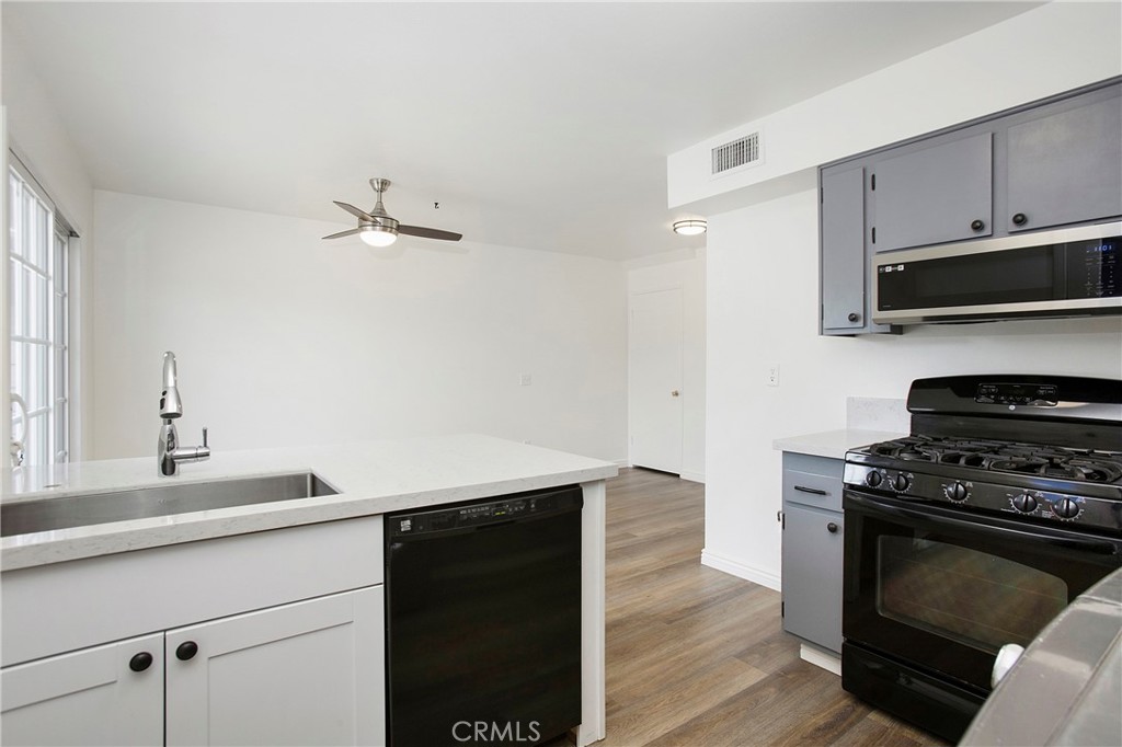 Huntington Townhomes (HTHM) - Residential