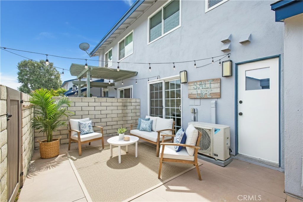 Huntington Townhomes (HTHM) - Residential