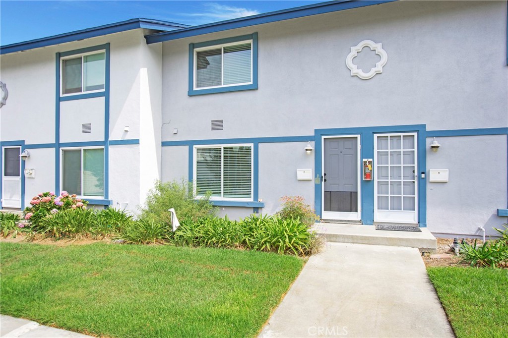 Huntington Townhomes (HTHM) - Residential