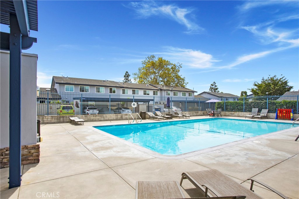 Huntington Townhomes (HTHM) - Residential