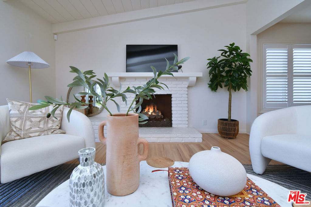 12614 Morrison Street